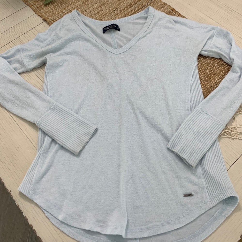 A&F Abercrombie sweater light powder baby blue